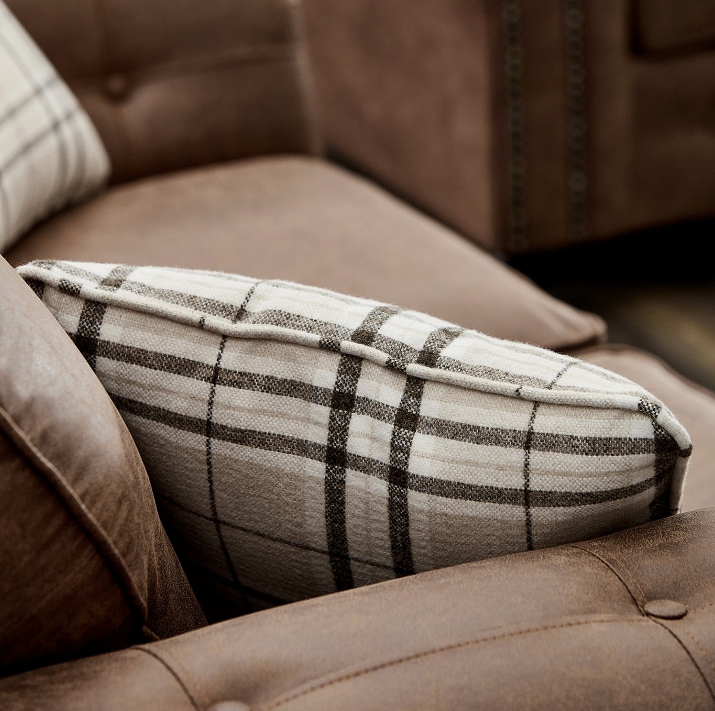 Oakland Full Back L SHAPE